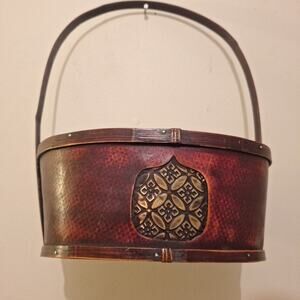 Antique Chinese Wedding Bamboo Basket With Handle With Decorations On Both Side